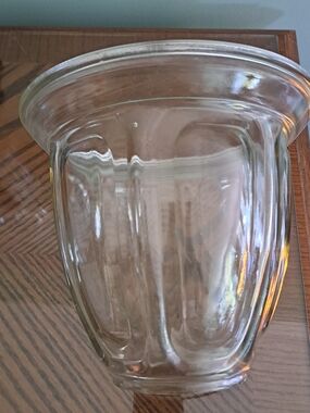Clear Glass Decorative Lamp Shade.